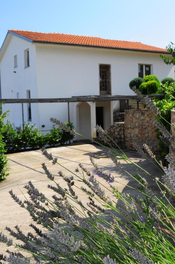 Poseidon Apartments Plomin Exterior foto