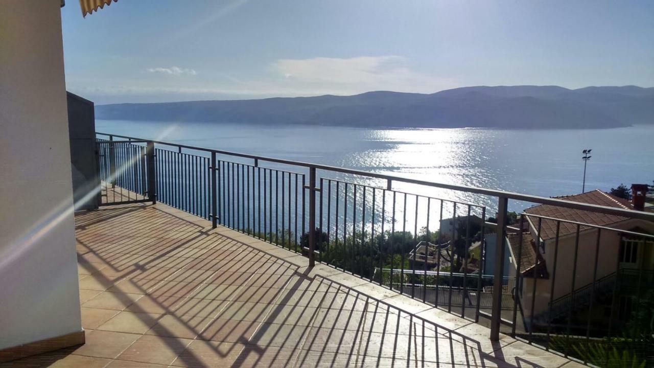 Poseidon Apartments Plomin Exterior foto